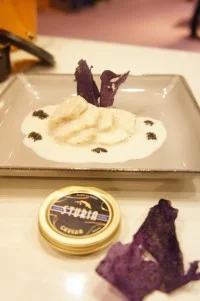 Volaille fermière basse température et sauce émulsionnée au caviar