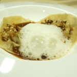 Raviole de foie gras et pralin au noix